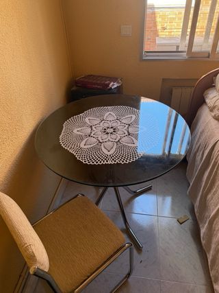 Conjunto de mesa de comedor y 4 sillas
