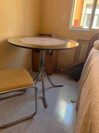 Conjunto de mesa de comedor y 4 sillas