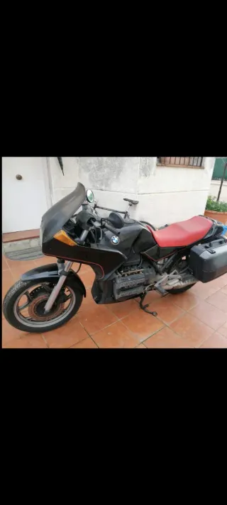 BMW K 75 Negra y Roja