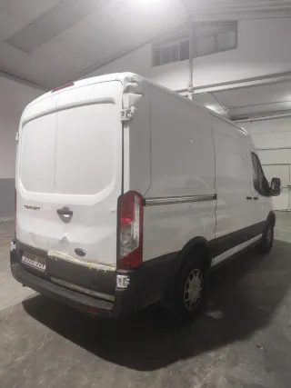 Ford Transit (Etiqueta medioambiental C)