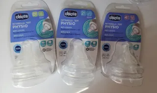 Biberones Chicco 2 de vidrio+2 de plástico+regalo