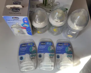 Biberones Chicco 2 de vidrio+2 de plástico+regalo