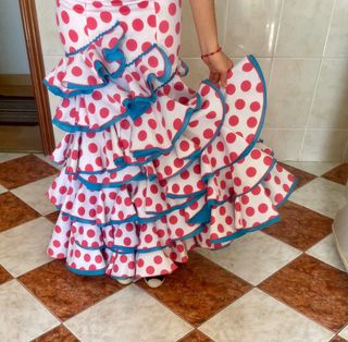 Vestido de lunares rosa y blanco