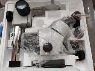 Microscopio estereoscópico de hasta 90 aumentos