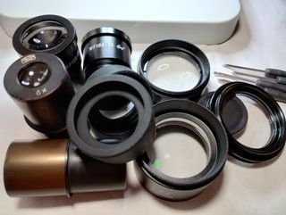 Microscopio estereoscópico de hasta 90 aumentos