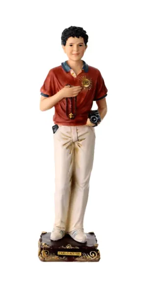 Figura Carlo Acutis con Cámara