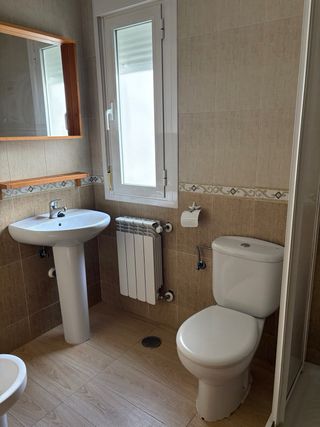 Se vende piso con garaje