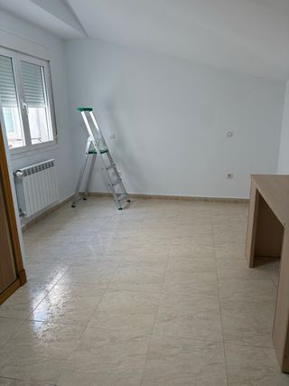 Se vende piso con garaje