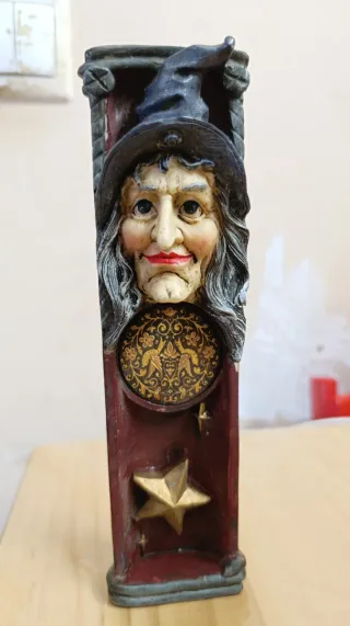 EXCLUSIVA Figura Bruja - Resina y Metal Grabado