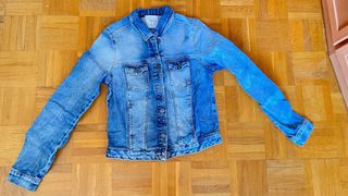 Chaqueta Vaquera Zara Mujer con bolsillos