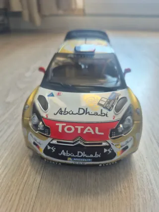 Maqueta Citroen DS3 WRC 1/18 Loeb