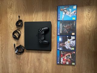 Pack PS4 slim (PlayStation 4) Negra + 4 Juegos