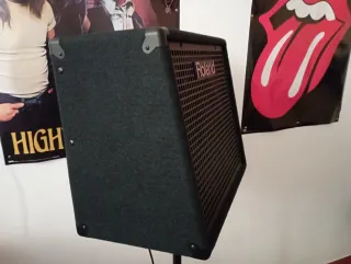 Roland KC-200 Amplificador Teclado