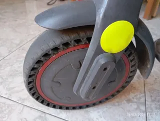 Xiaomi Pro 2 con ruedas antipinchazo