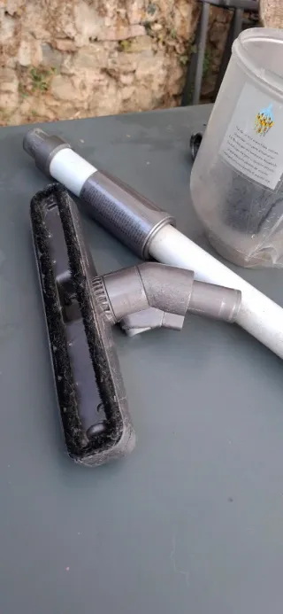 Dyson DC-19 per pezzi di ricambio