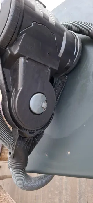 Dyson DC-19 per pezzi di ricambio