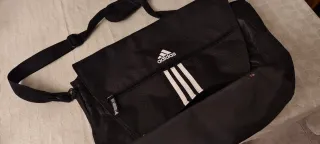 Bandolera grande Adidas negra