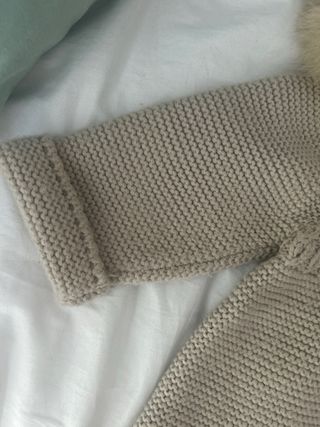 Trenca bebé Pangasa punto con capucha