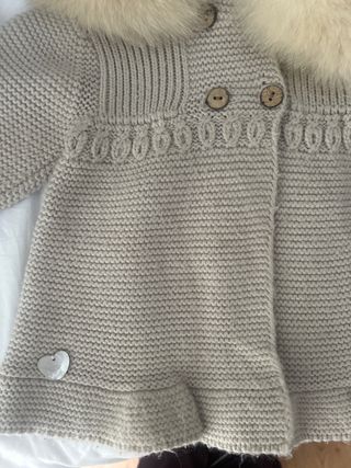 Trenca bebé Pangasa punto con capucha