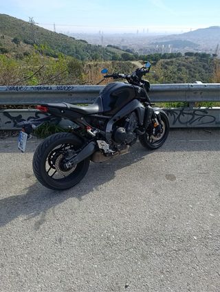 Yamaha MT09 Negra