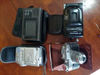 Lotto fotocamere vintage e tech retrò