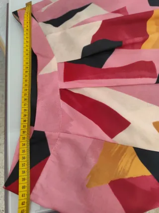 Falda midi estampada triángulos