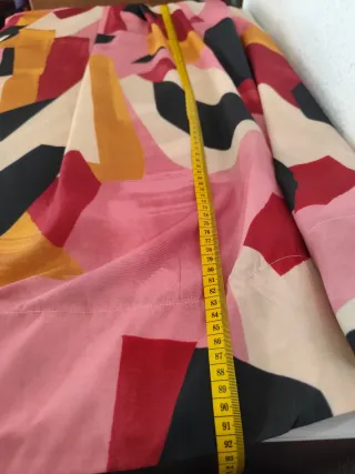 Falda midi estampada triángulos