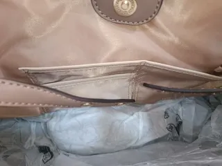 Bolso Doble Guess Kasson Carryall Beige