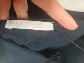 Top Zara azul con pedrería