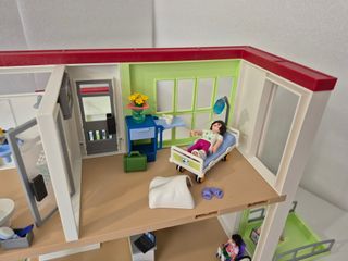 Hospital Moderno de Playmobil COMPLETO