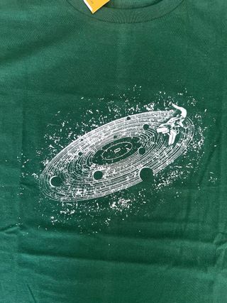 Camiseta Kukul hombre con diseño gráfico