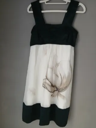Vestido negro y blanco con estampado