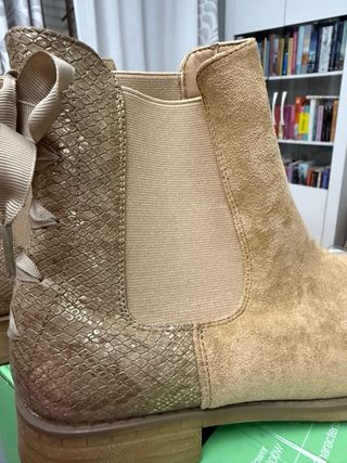 Botas Beige Piel Serpiente Talla 40