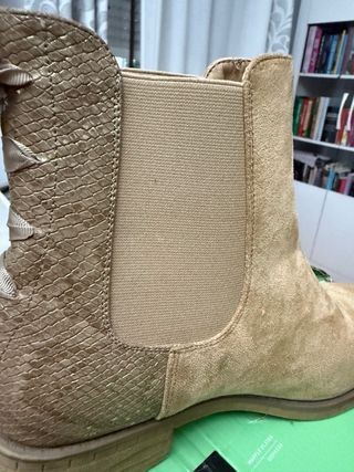 Botas Beige Piel Serpiente Talla 40