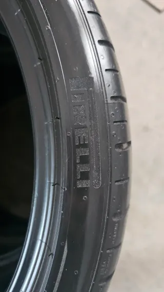 Neumáticos 245 35 19 Pirelli seminuevos