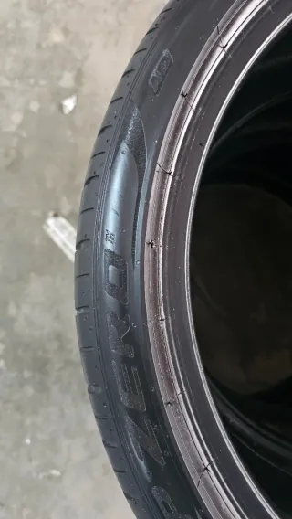 Neumáticos 245 35 19 Pirelli seminuevos