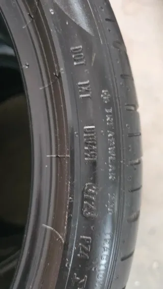 Neumáticos 245 35 19 Pirelli seminuevos
