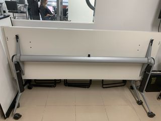 Mesa plegable para despacho