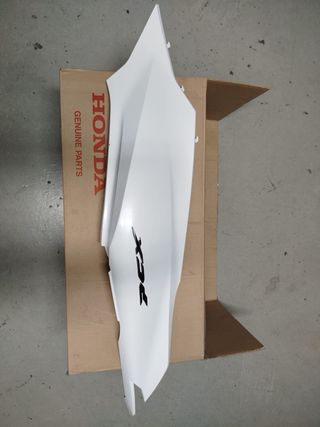 Tapas Carenado Honda PCX 125 Blancas. 2022