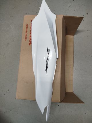 Tapas Carenado Honda PCX 125 Blancas. 2022