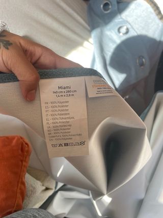 Cortinas azules con ojales