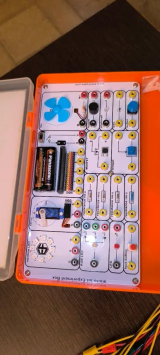 Caja de Experimentos Elecfreaks + Micro:bit