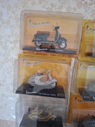 Modellini Vespa 1:18