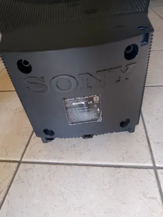 Sony Trinitron KV-14T1A CRT TV per Retrogaming