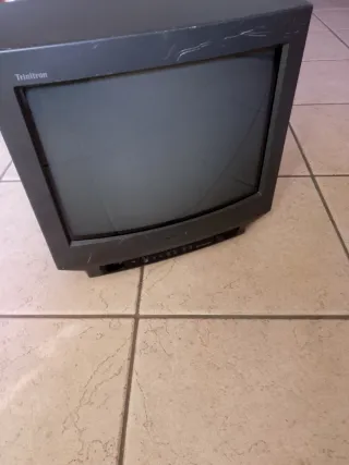 Sony Trinitron KV-14T1A CRT TV per Retrogaming