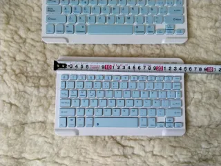Teclado Inalámbrico Bluetooth Blanco y Azul