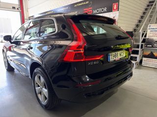 Volvo XC60 B4 197cv pegantina ECO