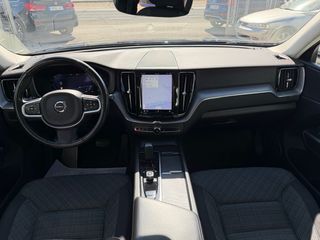 Volvo XC60 B4 197cv pegantina ECO