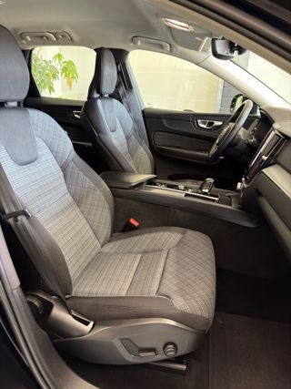 Volvo XC60 B4 197cv pegantina ECO