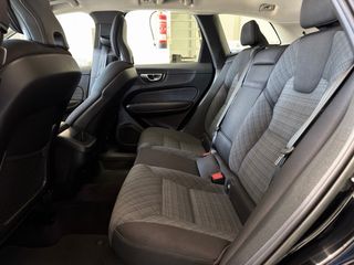 Volvo XC60 B4 197cv pegantina ECO